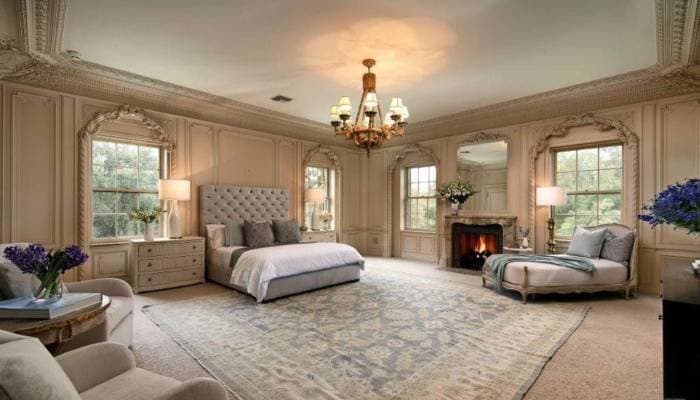 The Finest Mansions in Los Angeles