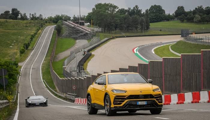Lamborghini Urus - The World's Fastest Accelerating SUV