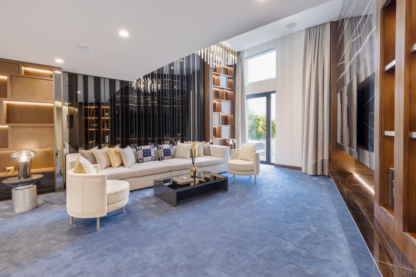 Living Luxury: The Ultimate Guide to Renting a Luxury Home in Dubai - 29 October 2024 - 15