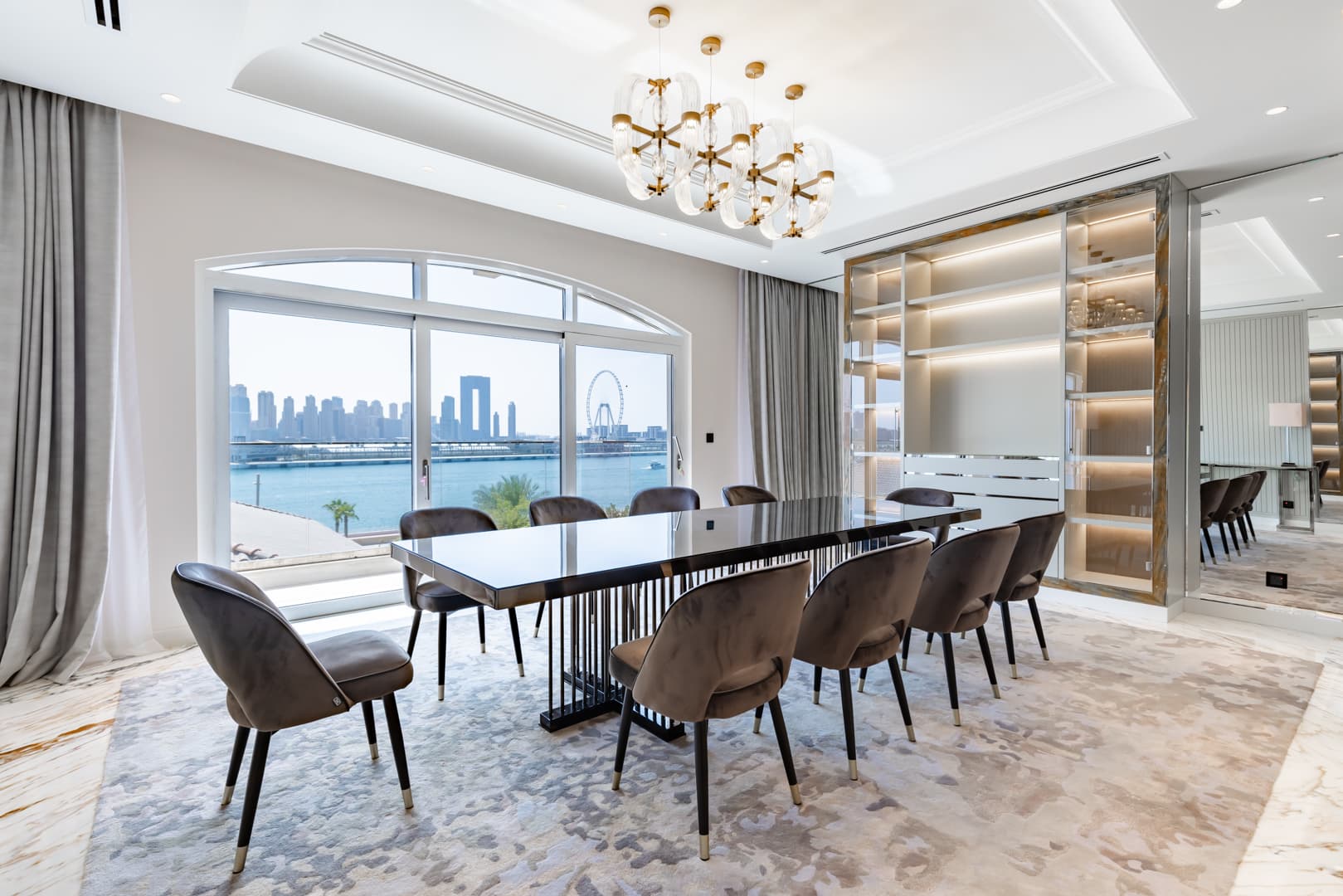 Experienced Palm Jumeirah