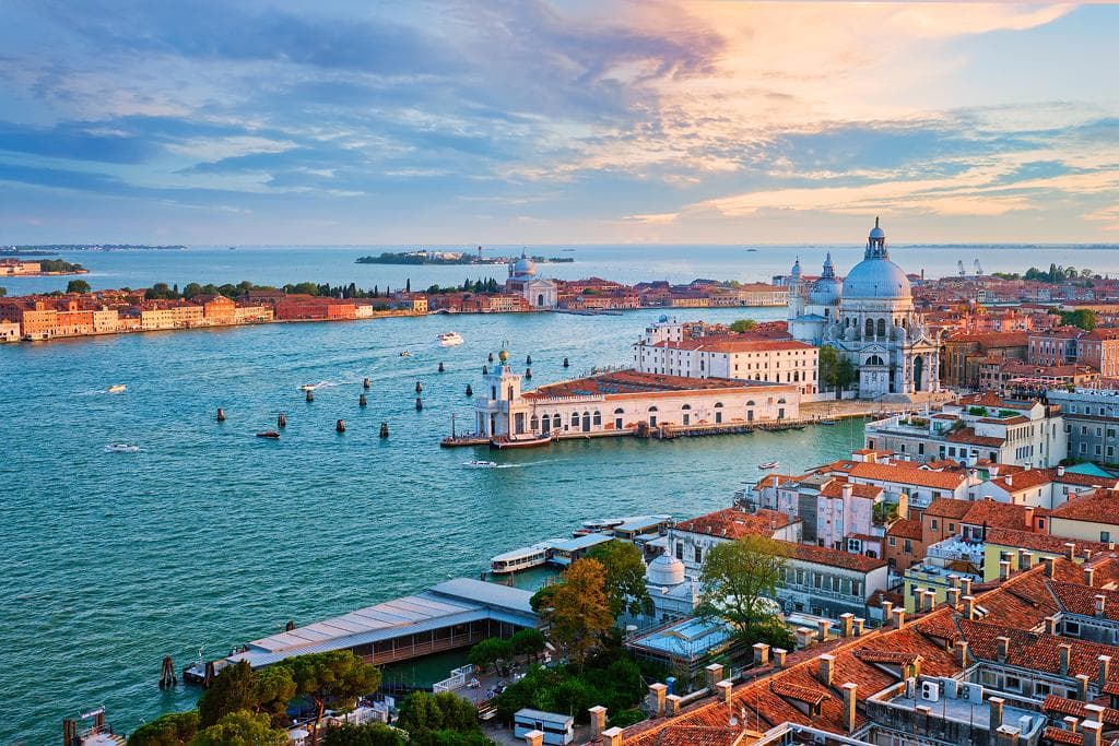 6 Best Waterfront Cities in the World - 15 January 2018 - 5