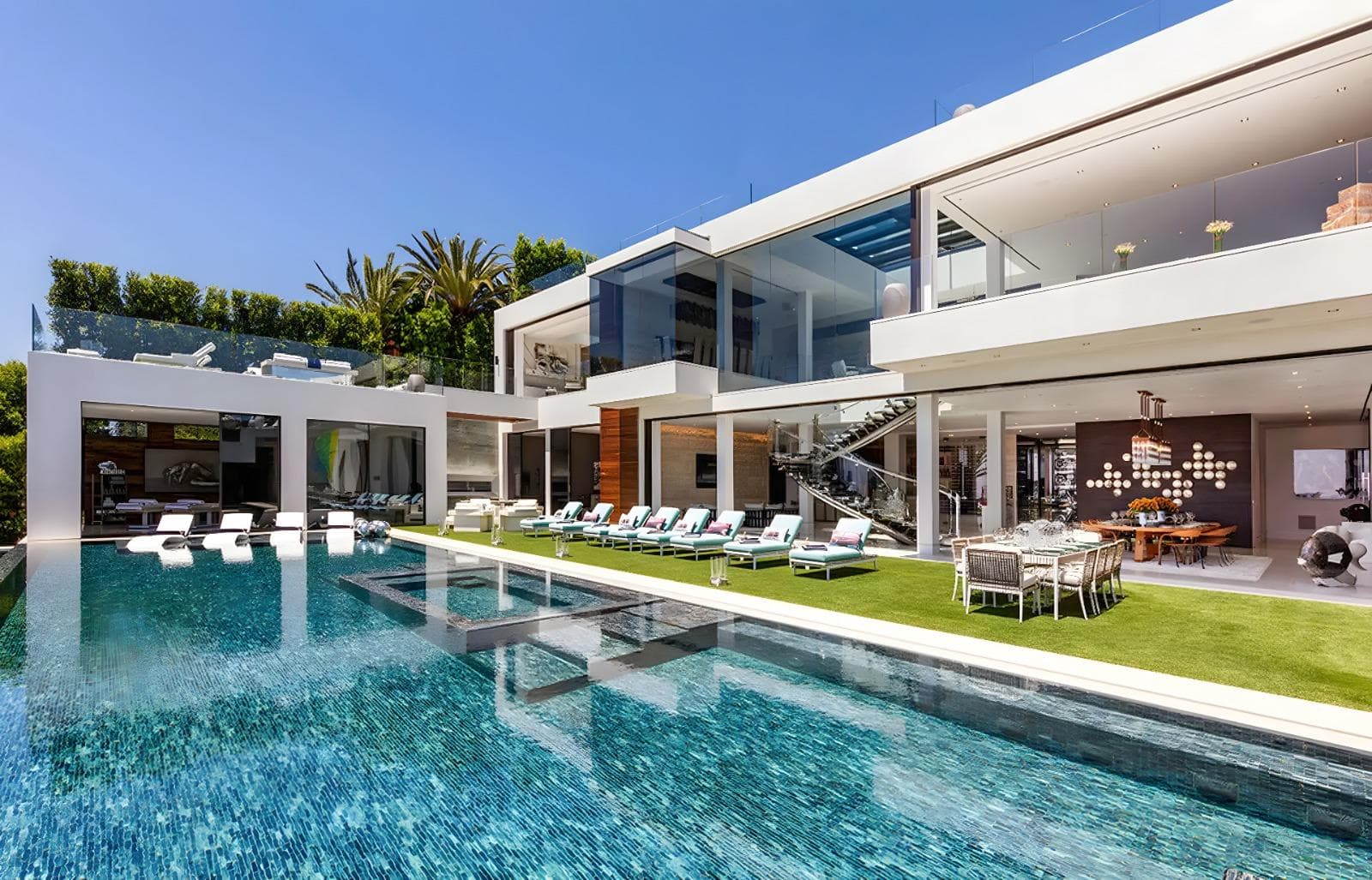 LA Real Estate 2026: Prices & Taxes
