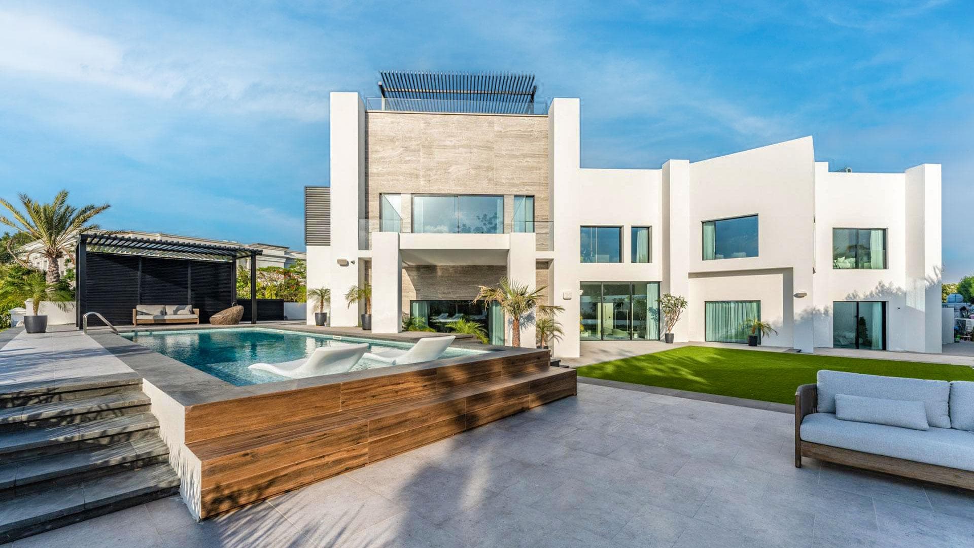 Inside Dubai’s AED 50M Property Market