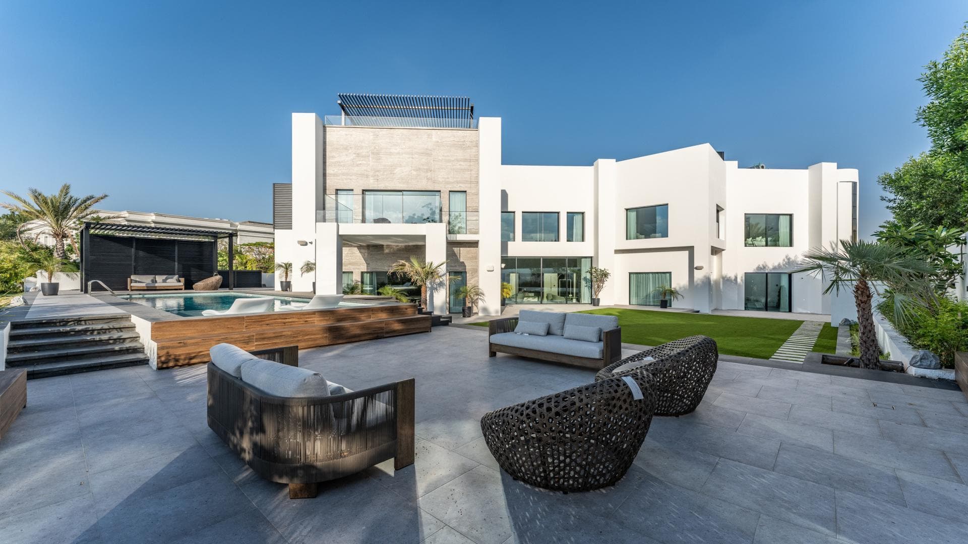 Family Living in Dubai - 23 June 2025 - 17