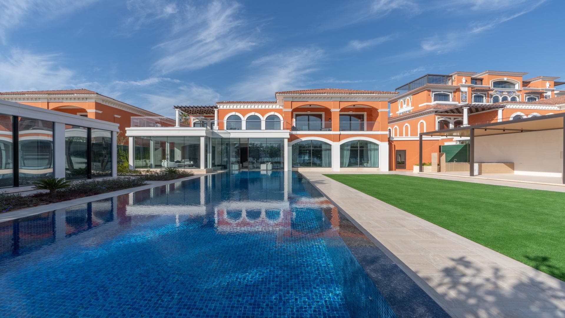 Palm Jumeirah Market Report 2024 by LuxuryProperty.com - 5 February 2025 - 6