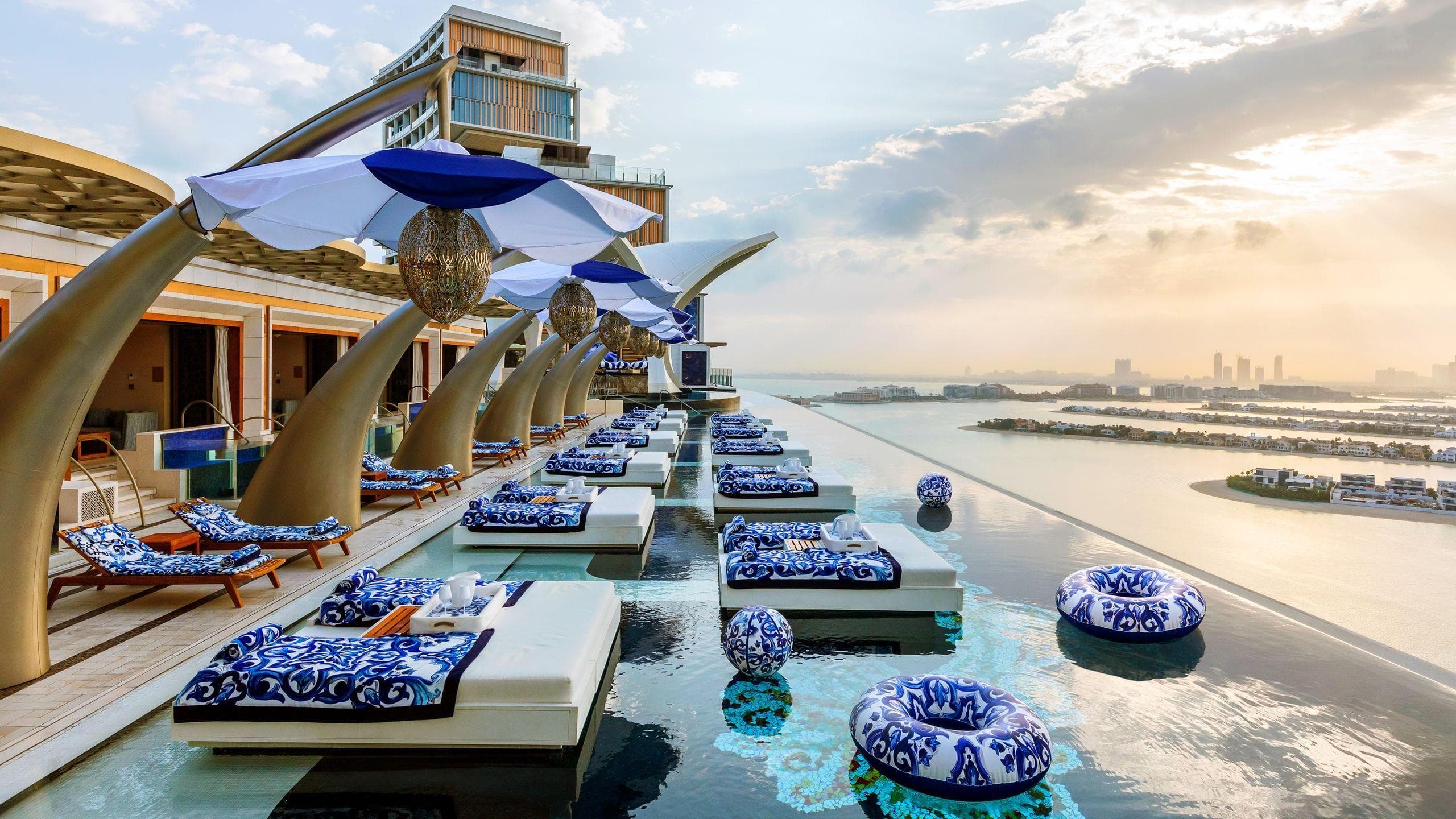 Cloud 22 Reimagined By Dolce&Gabbana - 21 November 2025 - 0