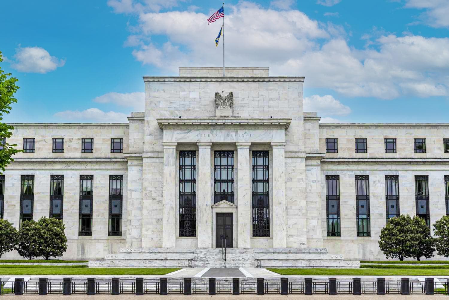 Global Rate Ripple: Fed Cuts Spark Swift Move by UAE Central Bank