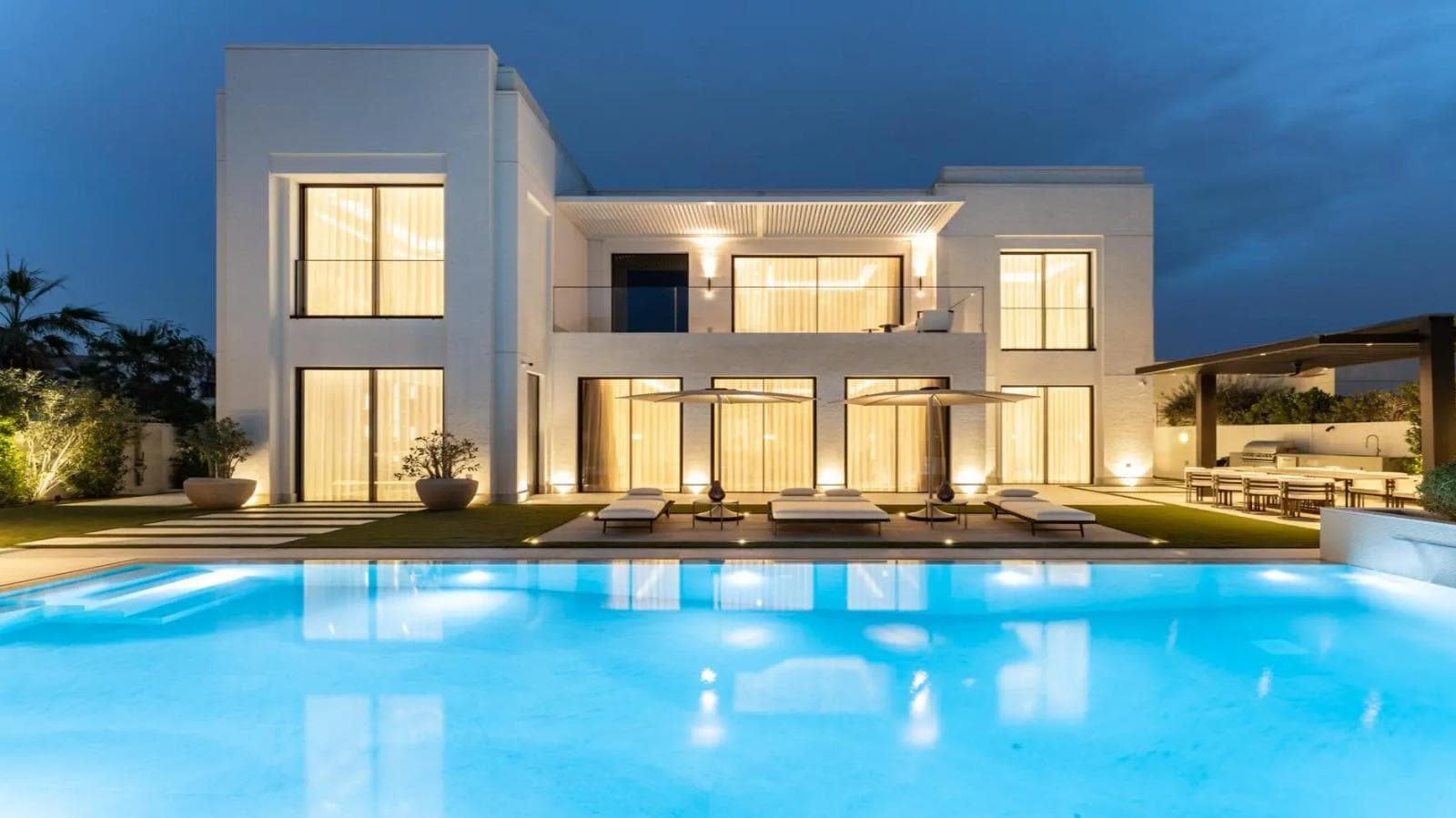 Palm Jumeirah or District One: Where to Invest in 2026