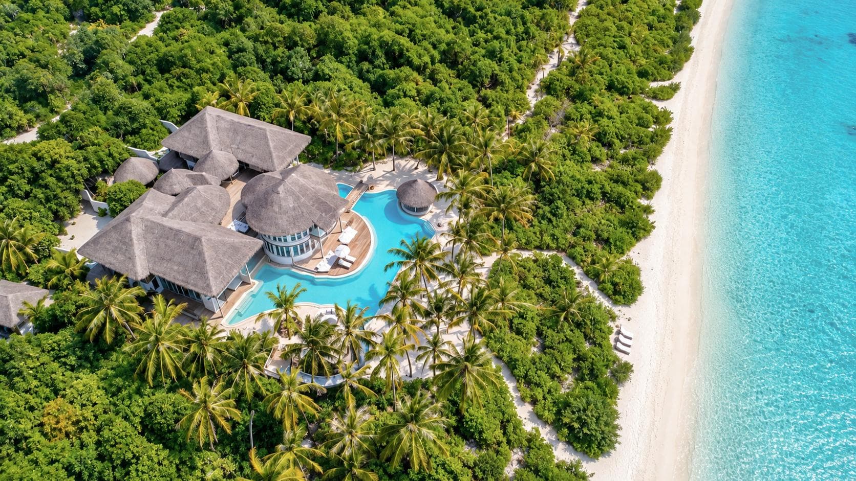 Luxury Beachfront Villas Maldives – Location Guide