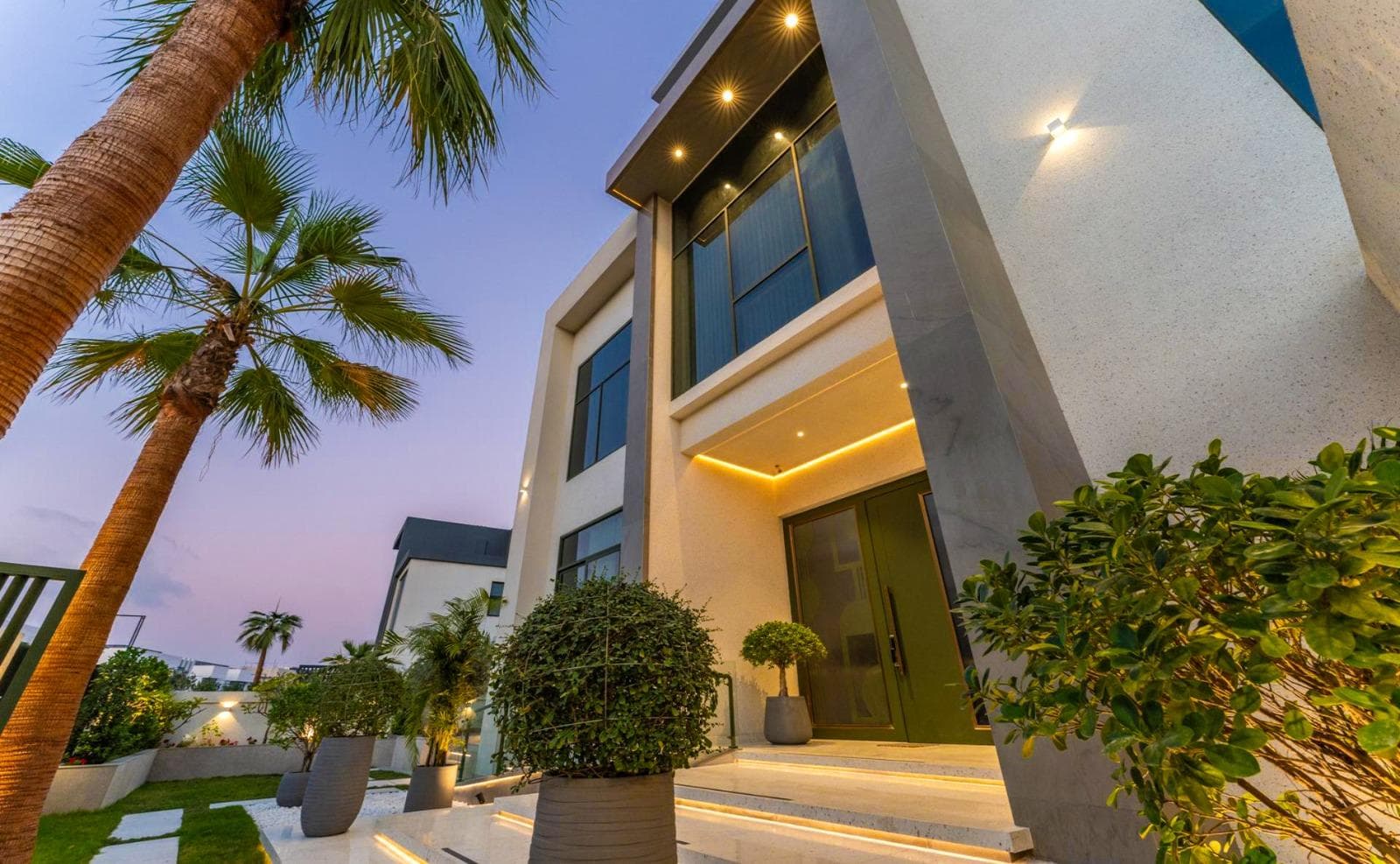 Dubai Hills Park with family-friendly outdoor spaces in Dubai
