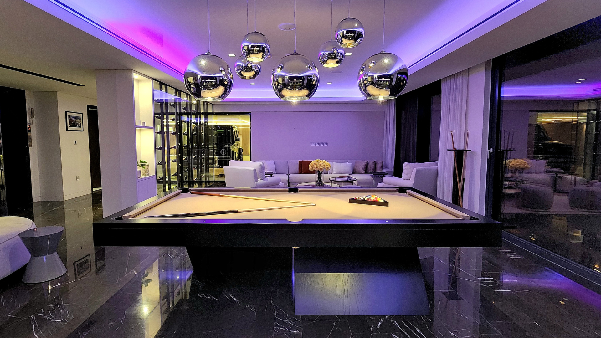 Smart Gomes in Dubai