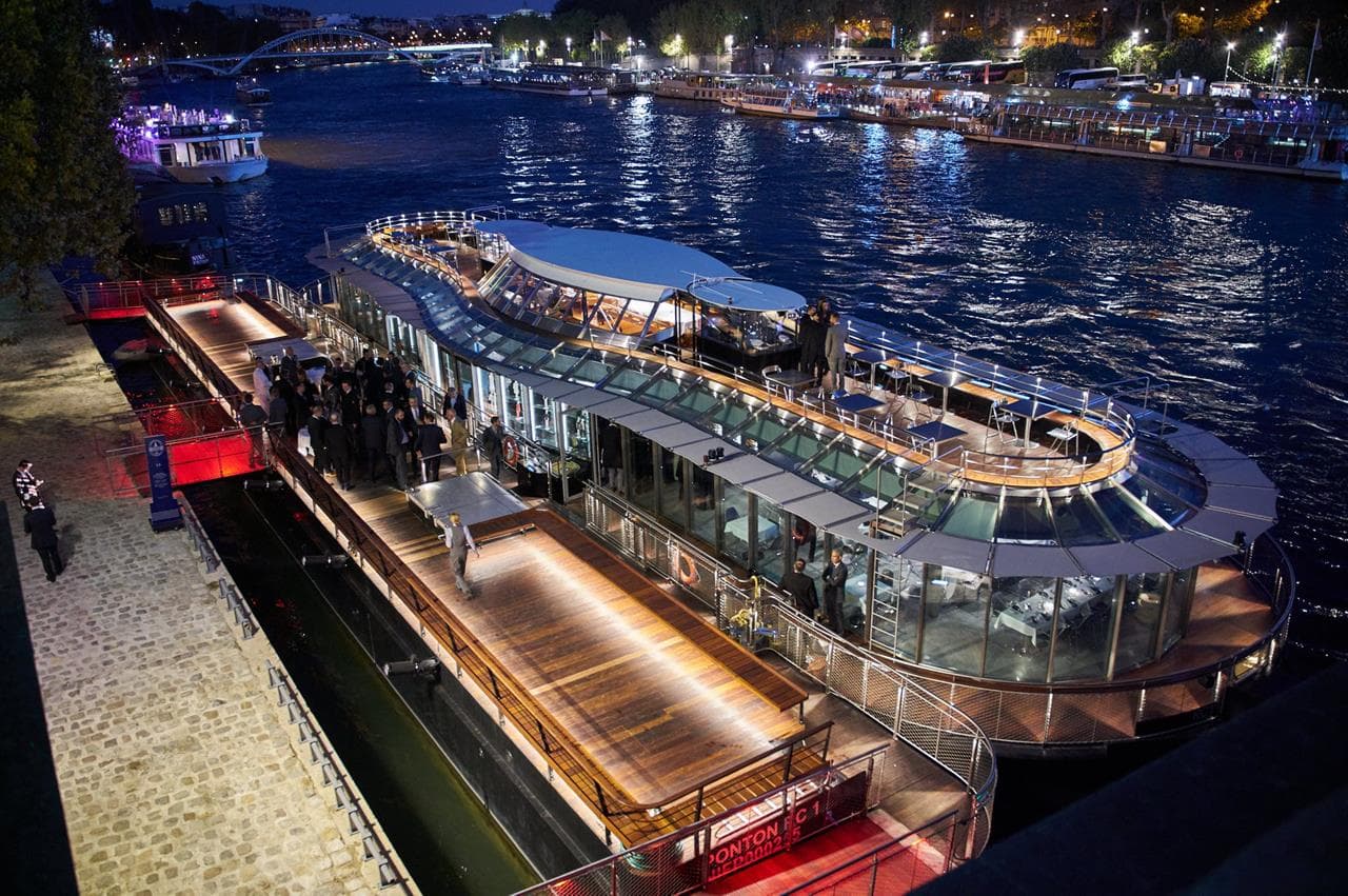 Ducasse_Sur_Seine_Dinner_Cruise_Boat_Paris