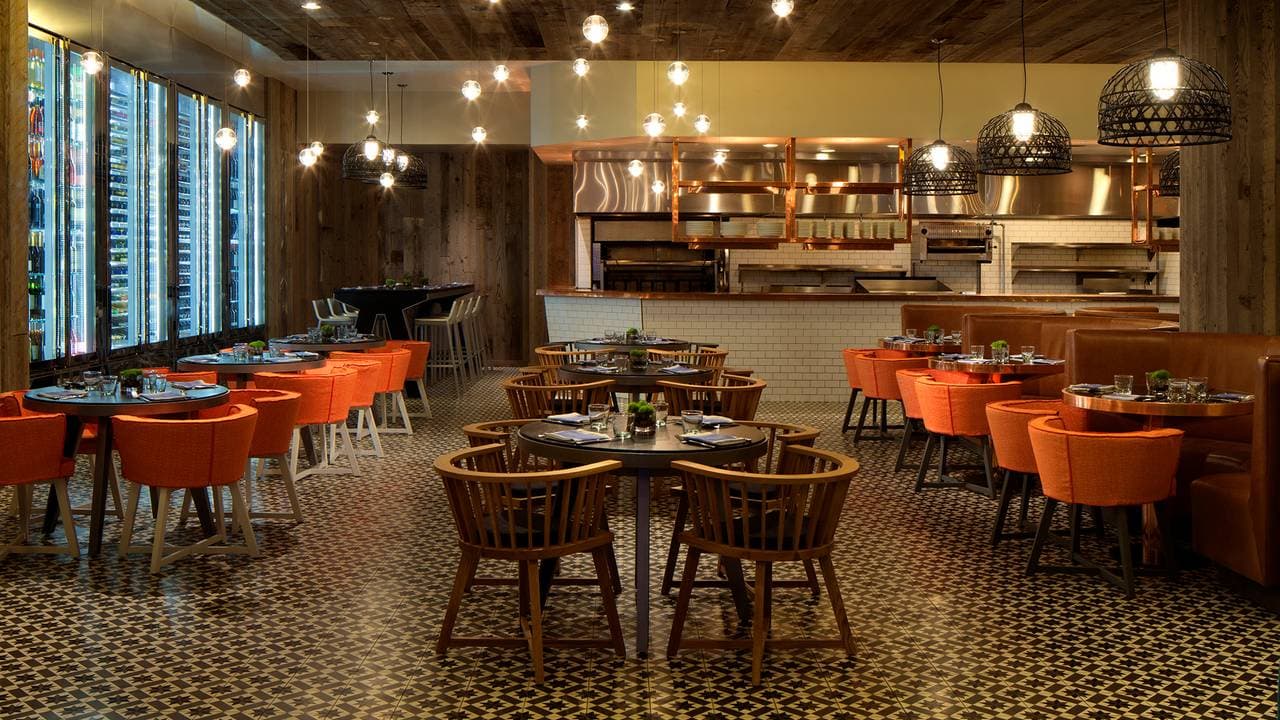 Fire Lake Grill House Restaurant & Bar