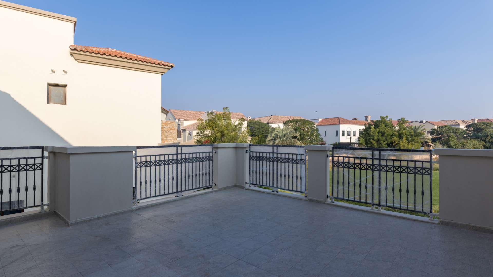 Community Spotlight: Flame Tree Ridge in Jumeirah Golf Estates - 12 August 2022 - 8