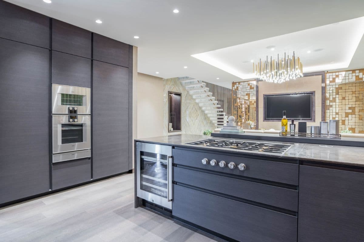 Kitchen in One Palm