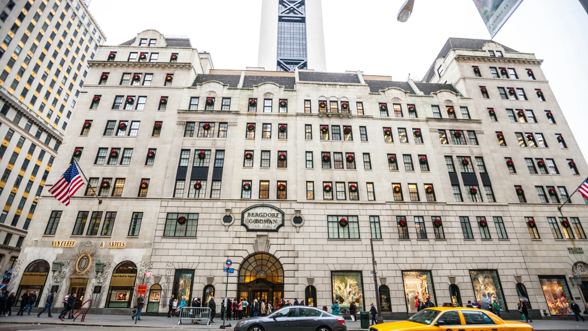 The 10 Best Shopping Malls In New York City - 24 March 2025 - 52