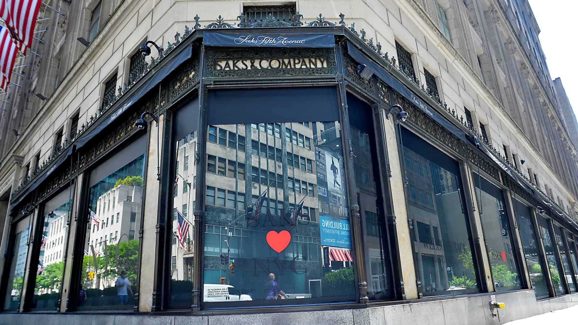 The 10 Best Shopping Malls In New York City - 24 March 2025 - 70