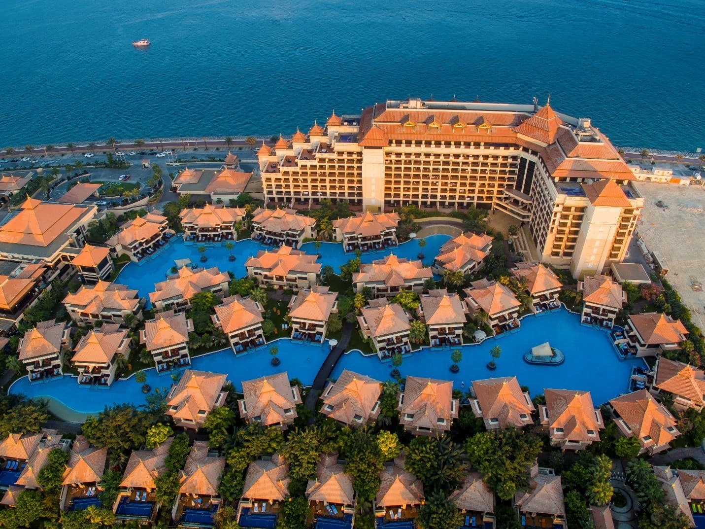 the crescent palm Jumeirah
