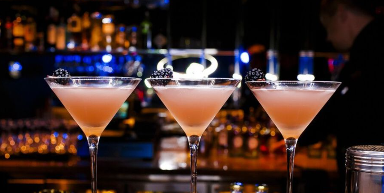 Q’s Bar & Lounge