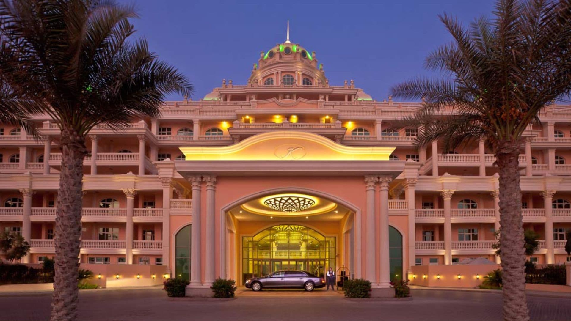 An Overview of Best Luxury Hotels on Palm Jumeirah - 29 March 2023 - 9