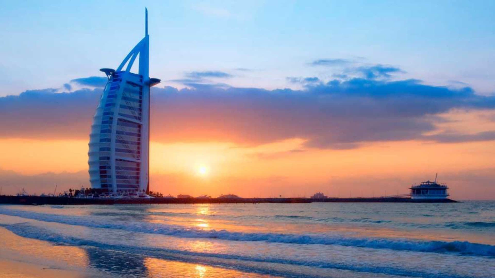 Magical Sunsets in Dubai - 27 April 2023 - 5