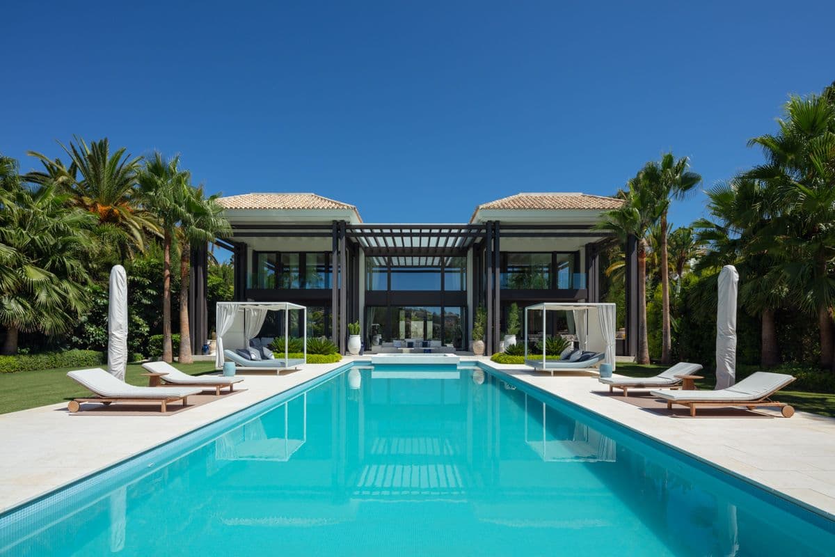 Advertise: LuxuryProperty.com - 29 October 2024 - 2