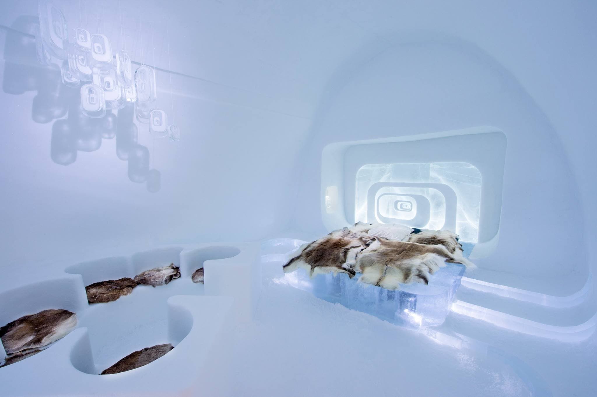 Ice_Hotel_in_Sweden