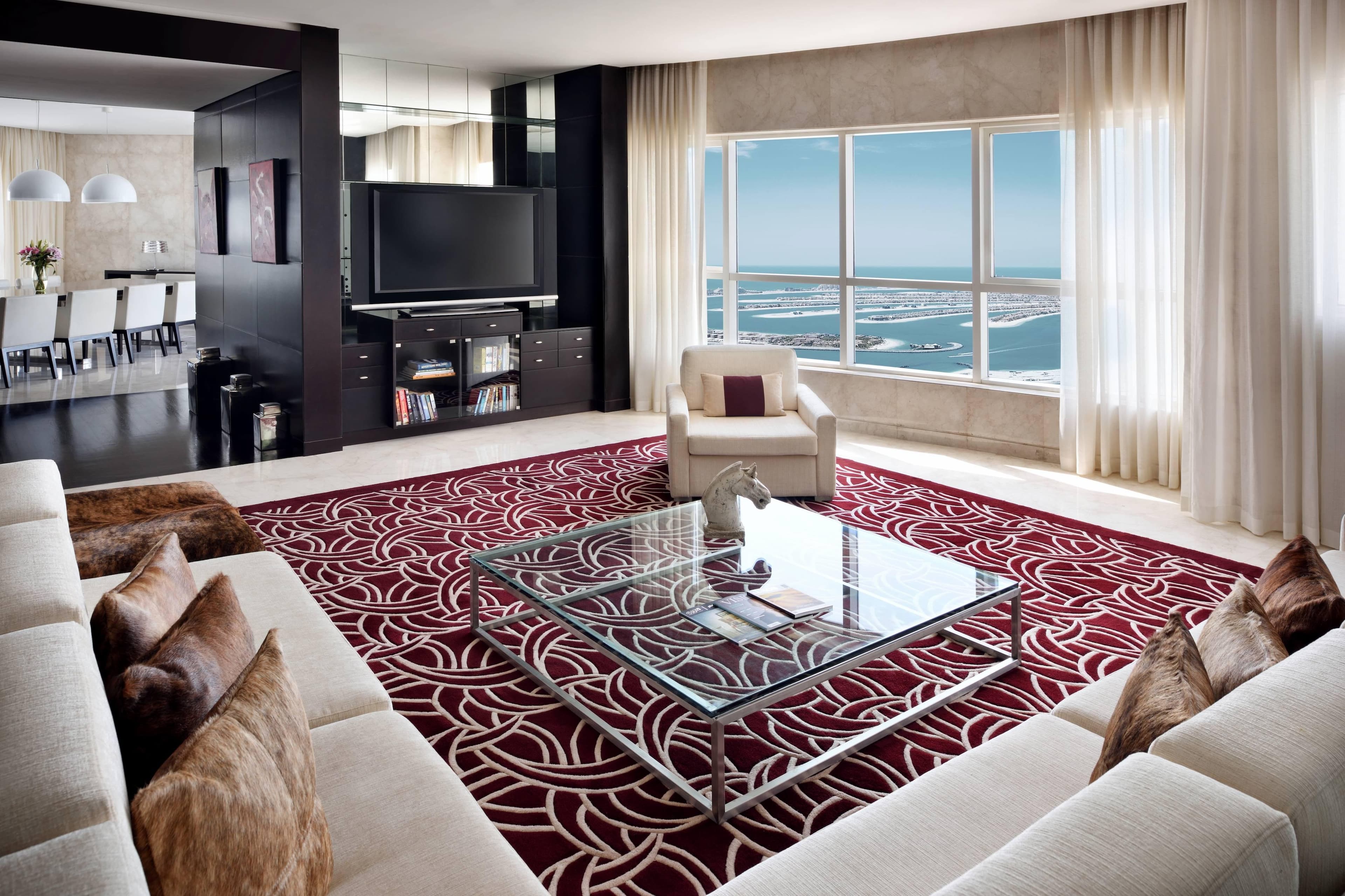 Marriott Harbour Hotel and Suites