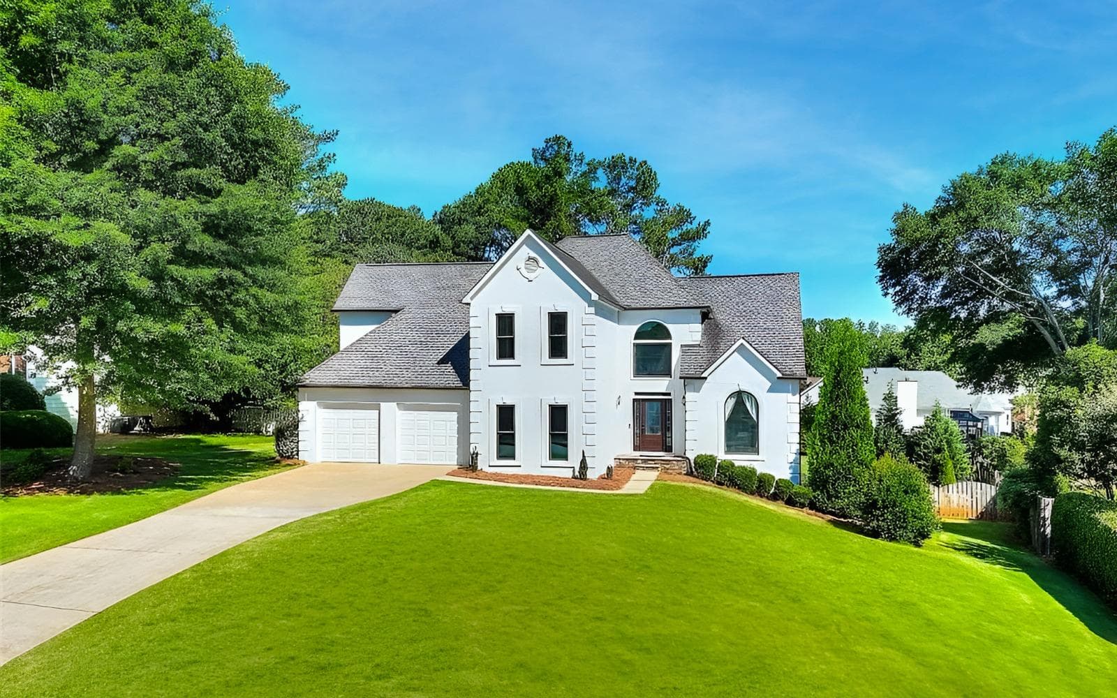 Highgate Manor: Luxury Living in Johns Creek