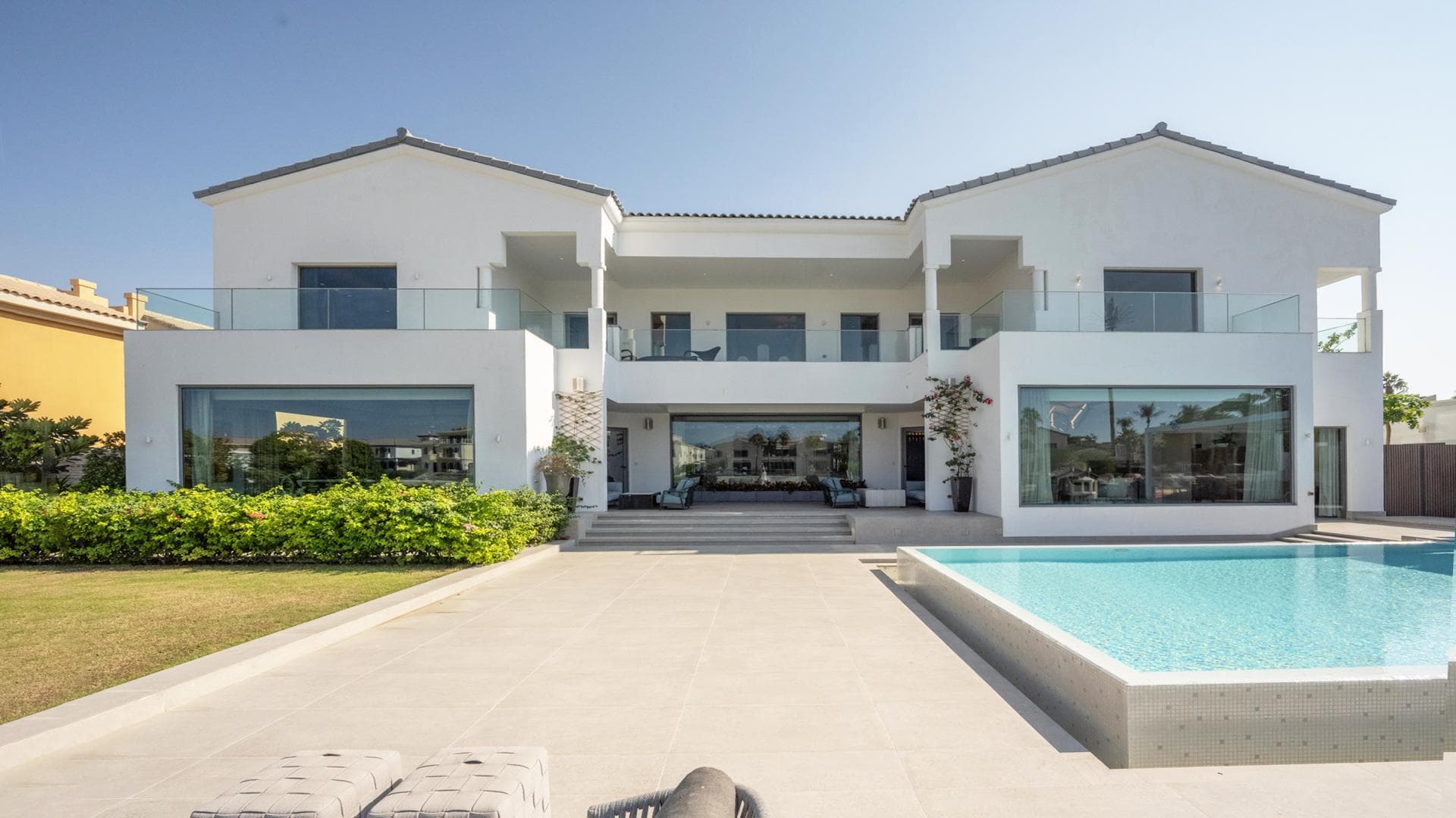 How The US Fed Rate Cuts are Impacting Gulf Luxury Property Markets - 5 December 2024 - 22