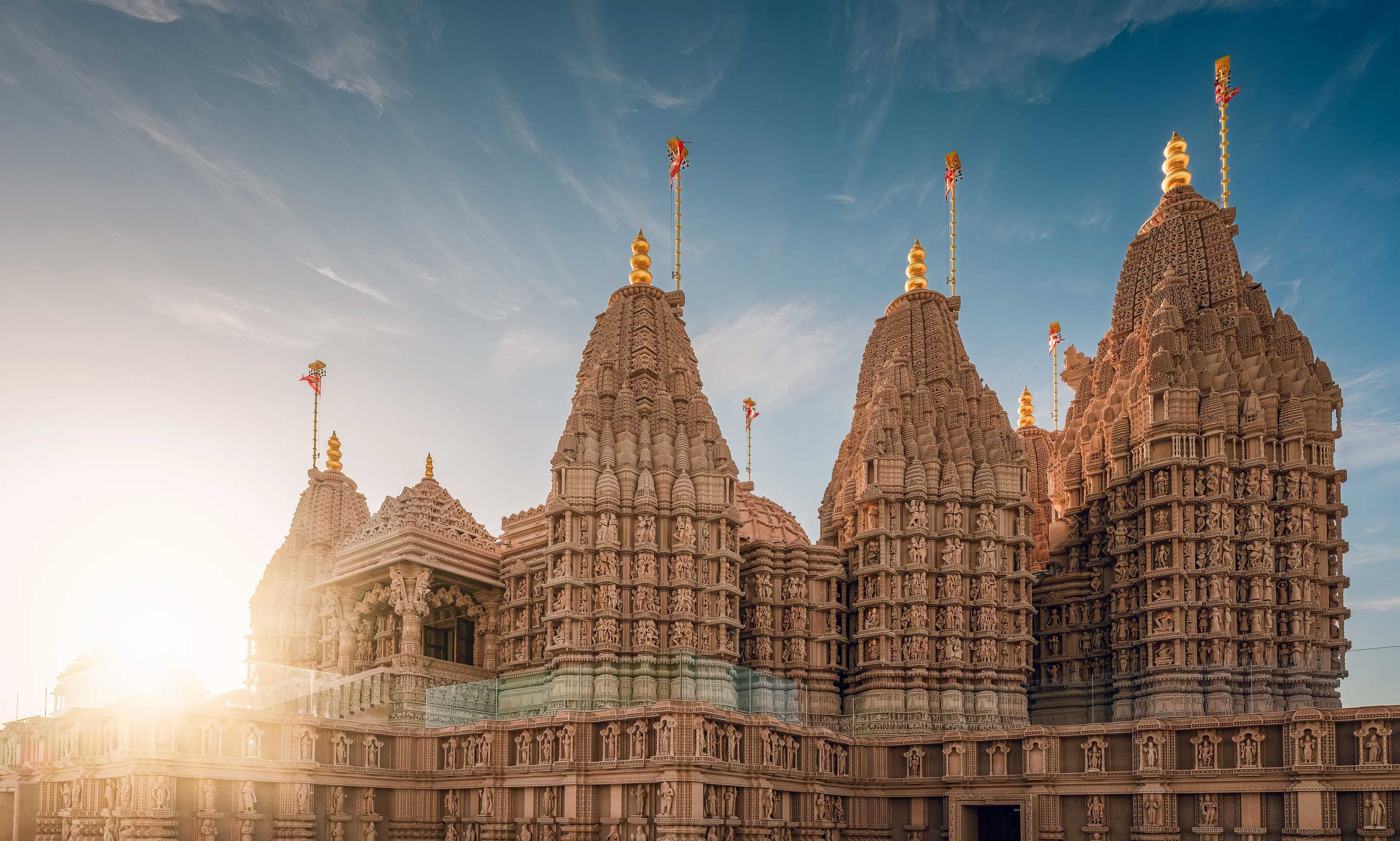 Exploring the Hindu Mandir Temple in Abu Dhabi: A Sanctuary of Peace and Culture - 11 October 2024 - 3