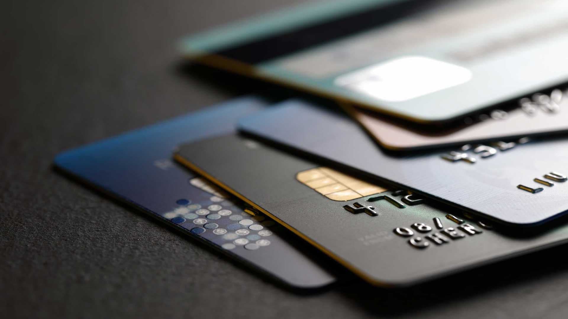 Best Credit Card in UAE: Benefits and Features Compared