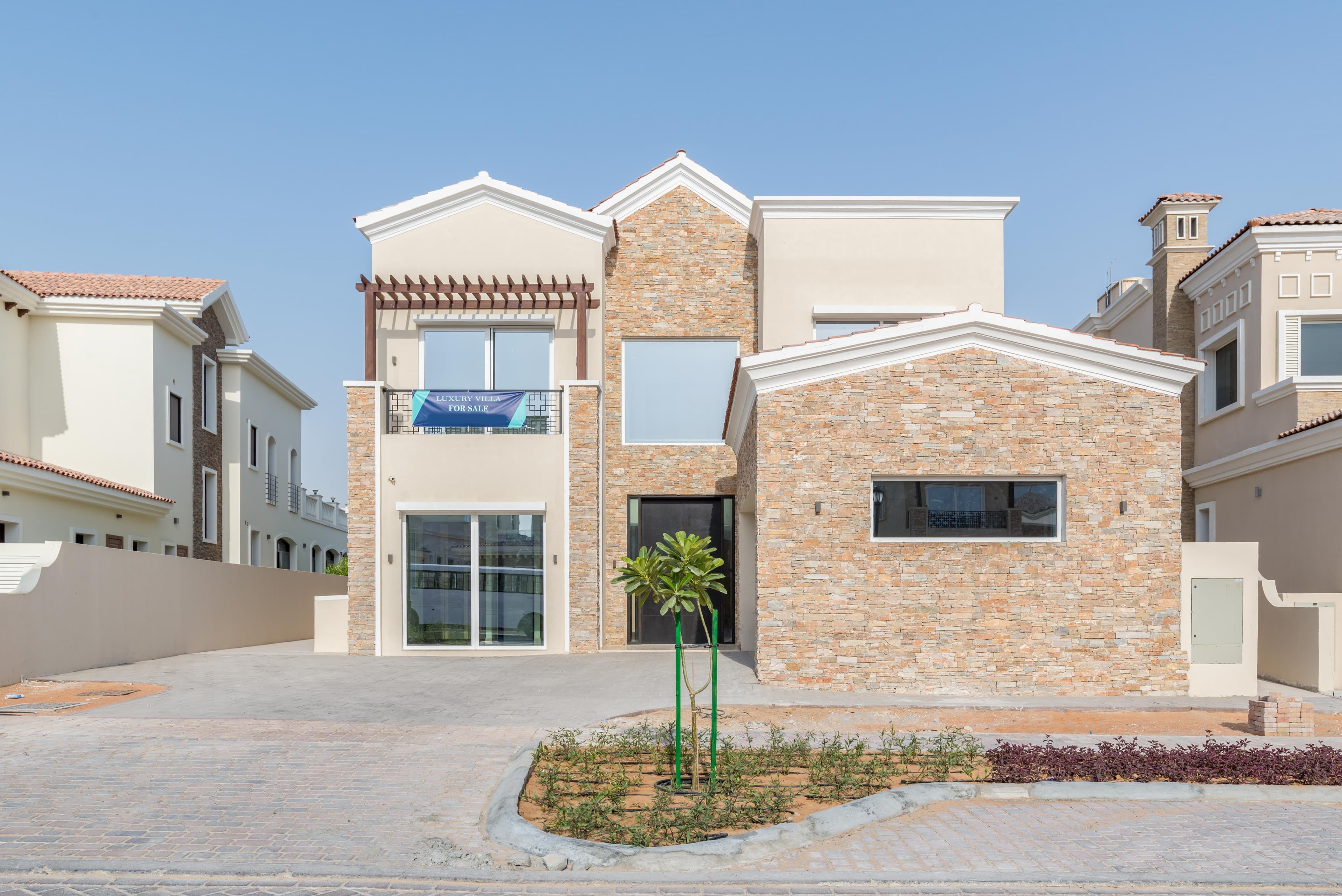 Property Tour: Contemporary Wildflower Villa in Jumeirah Golf Estates