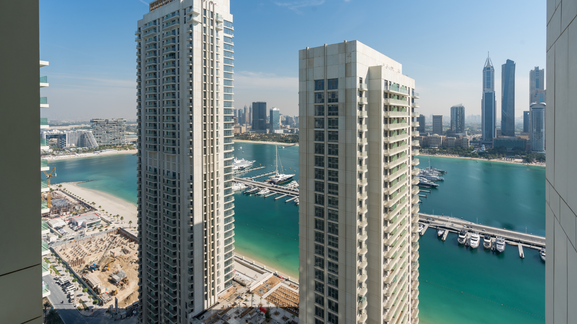 Emaar Beachfront Features