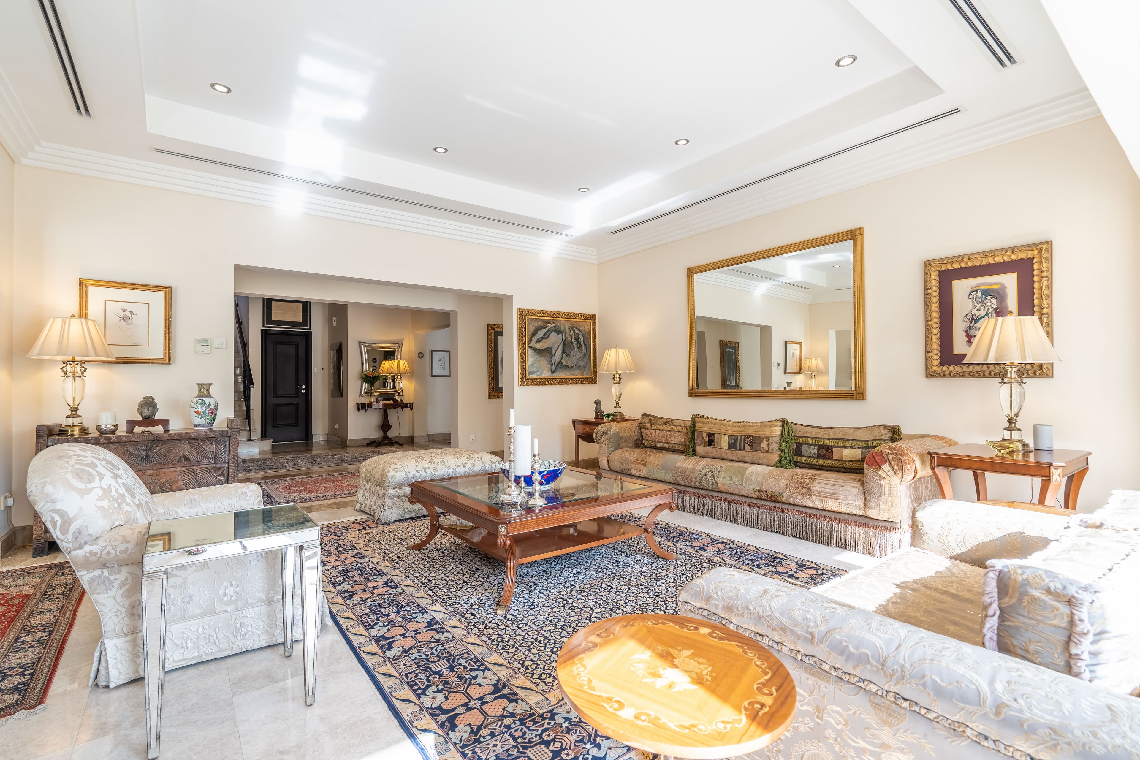 Property Tour: Exclusive Villa in Hattan, The Lakes