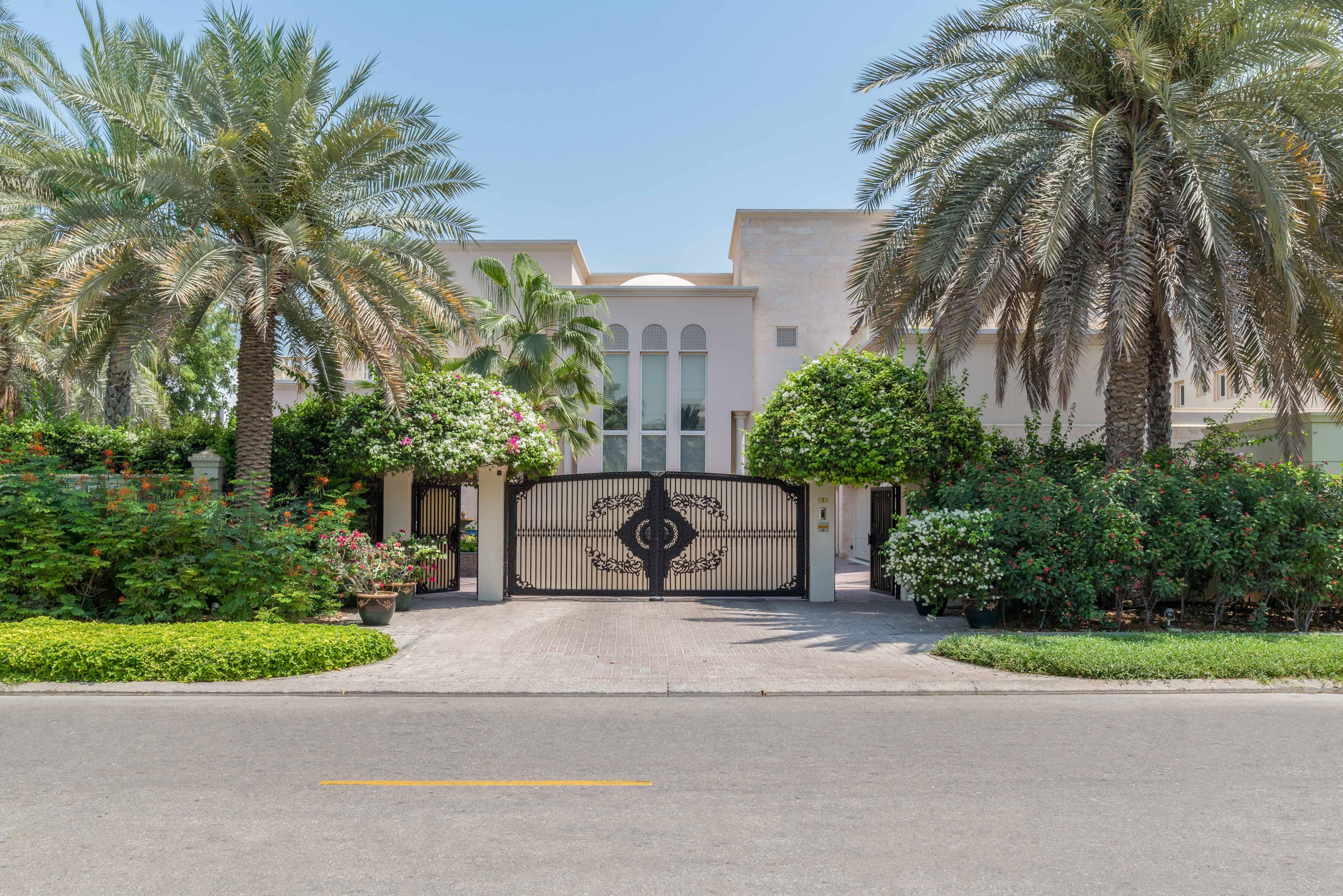 Property Tour: Six-Bedroom Villa in Emirates Hills