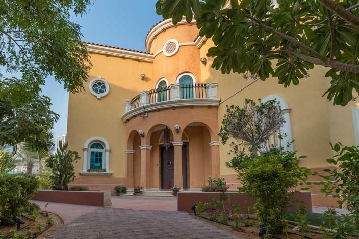 Property Tour: Stunning Jumeirah Park Villa