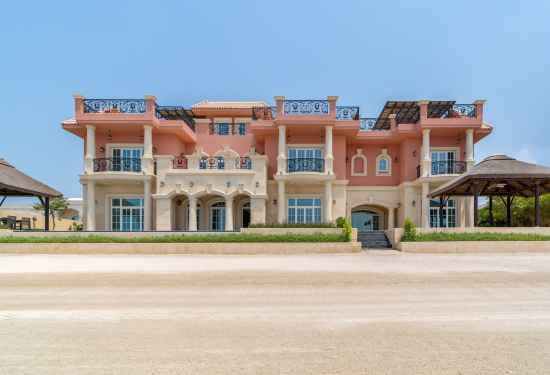 Property Tour: Eight-Bedroom Palm Jumeirah Villa