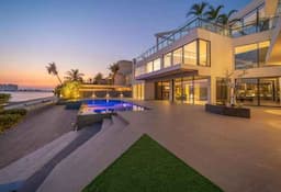 Gulf News: As Dubai's super-prime home values soar past Dh100m, private listings are what sells