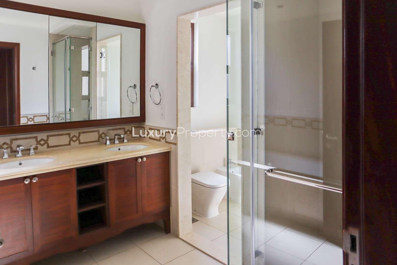  Bedroom  For    25a79d9943893a00.jpg