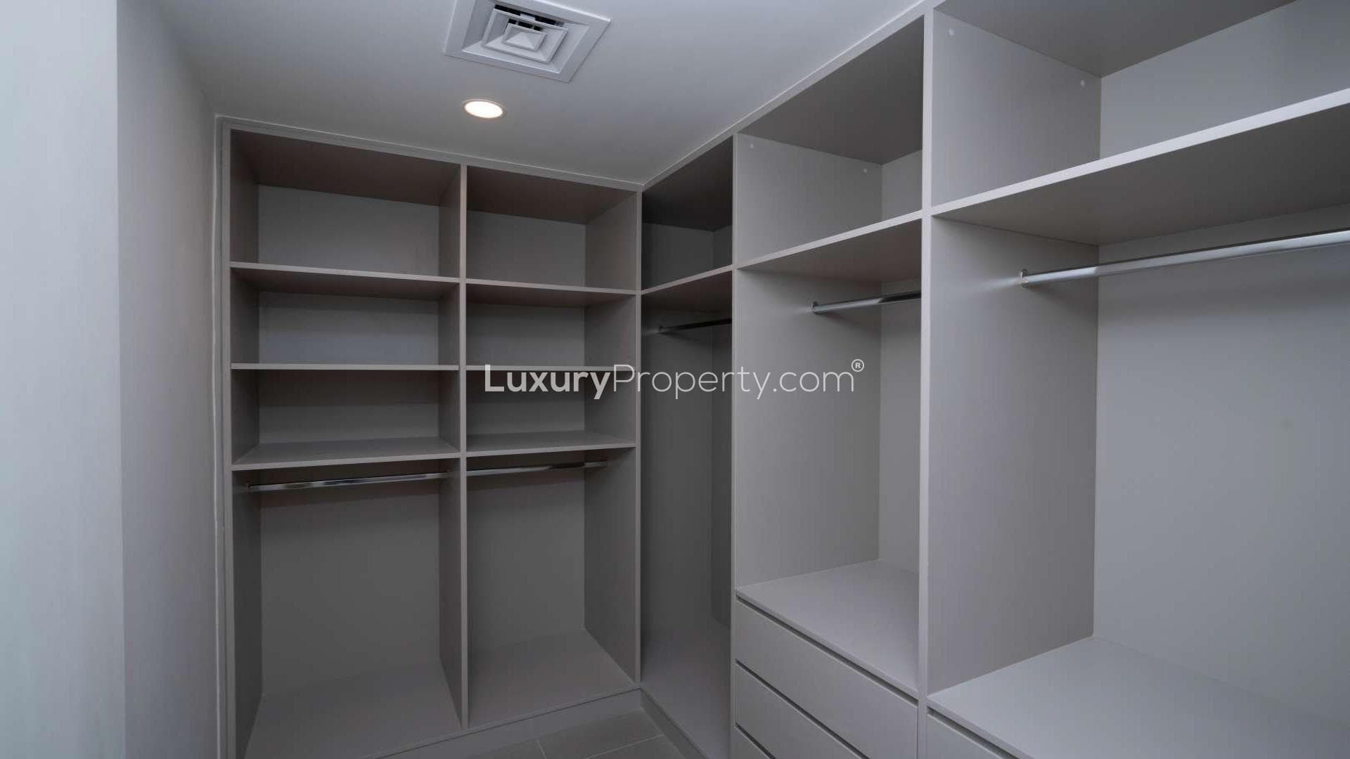  Bedroom Villa For Pond  Lp35166 9a8deae6c7e8c80.jpg