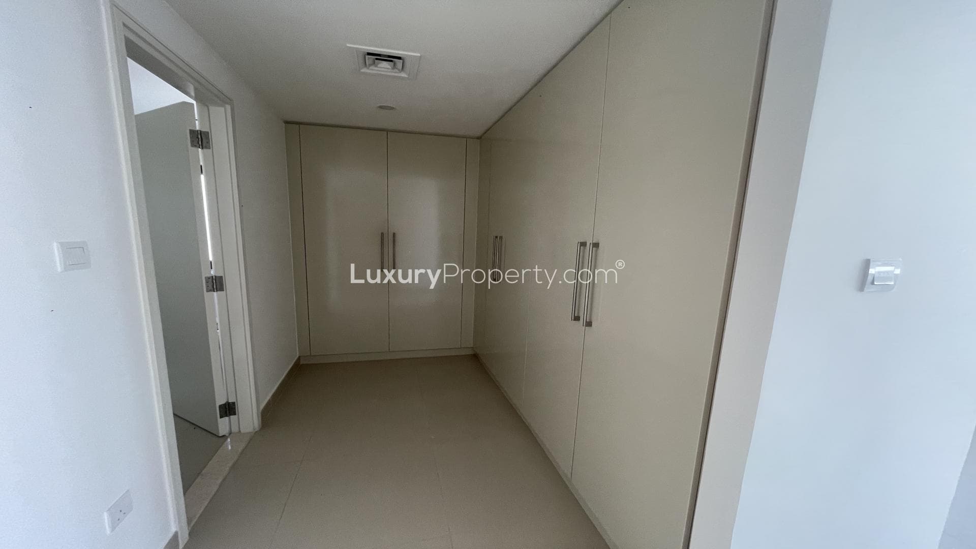  Bedroom Villa For Pond  Lp35213 13154c9b4fc9dc0.jpg