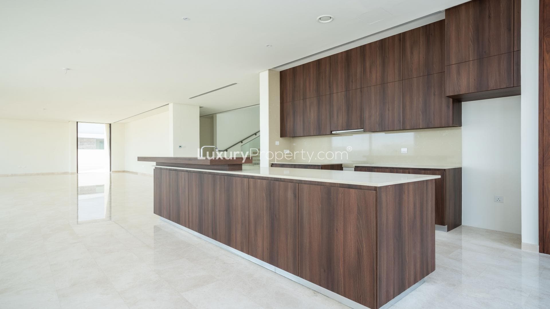 5 Bedroom  For Rent  Lp15697 14bd2ad9b28afd00.jpg