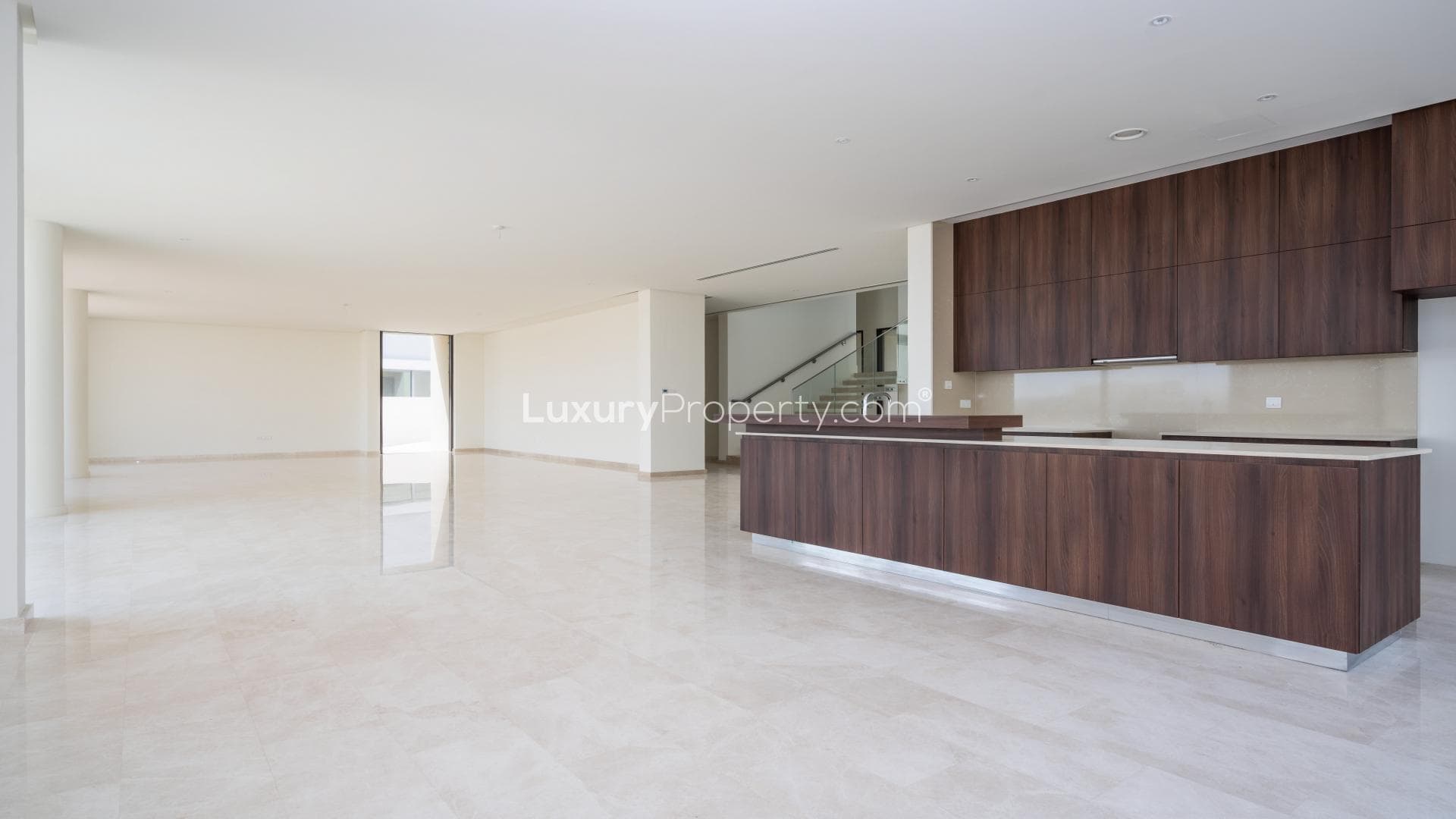 5 Bedroom  For Rent  Lp15697 2da682cd3ace1c00.jpg