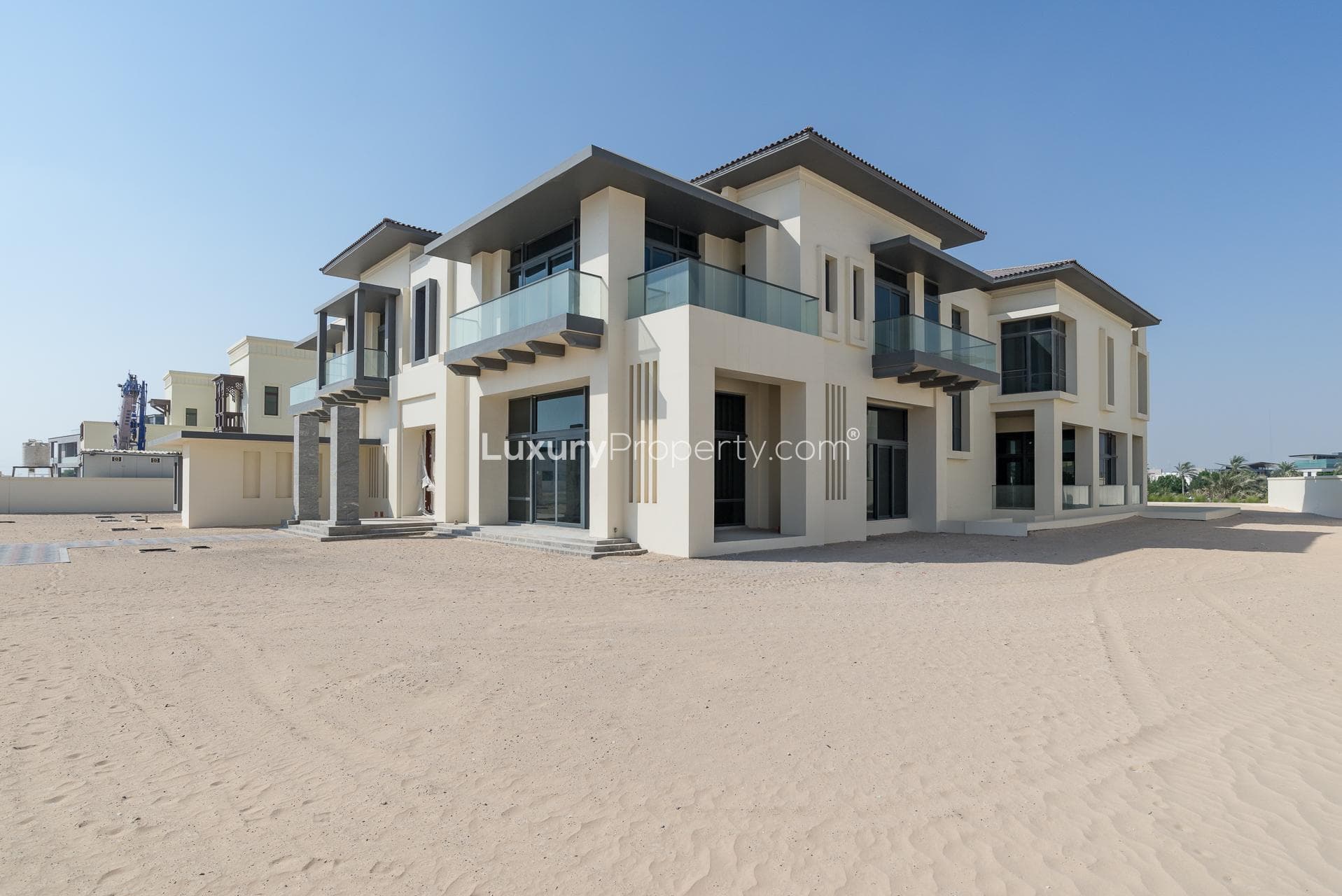 Luxury Property Dubai Hills Views Villa 13 2.jpg