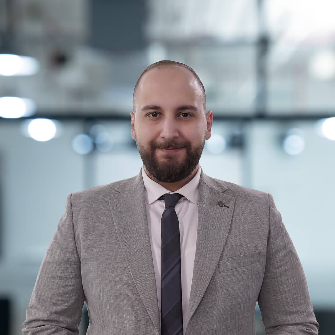 Omar Arabi Katbi - Private Client Advisor | Luxury Property