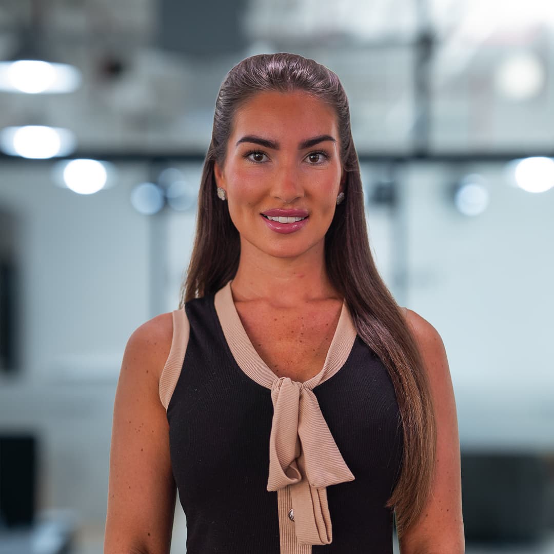 Poppy Northan - Front of House Executive | Luxury Property