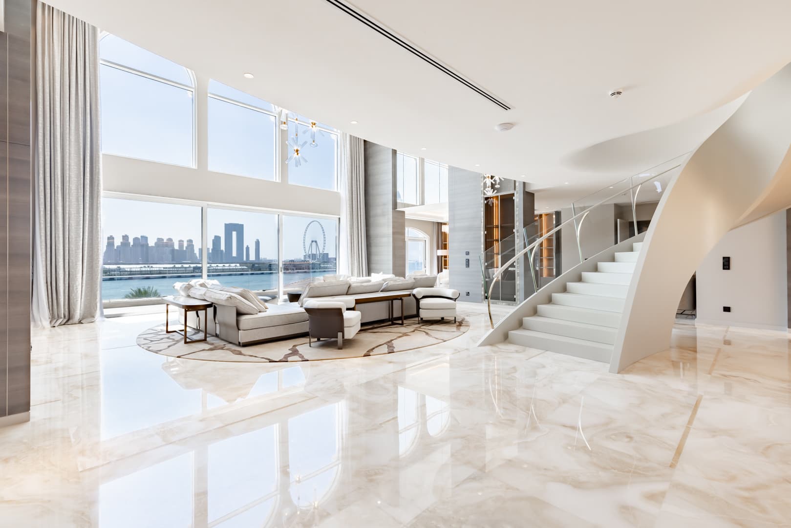 The Ultimate Guide to Buying Property on Palm Jumeirah - 28 March 2025 - 24