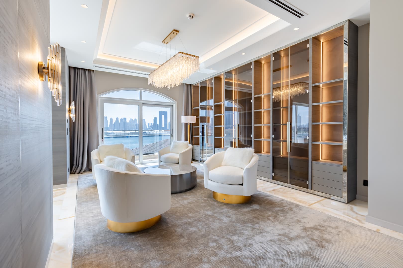 The Ultimate Guide to Buying Property on Palm Jumeirah - 28 March 2025 - 20
