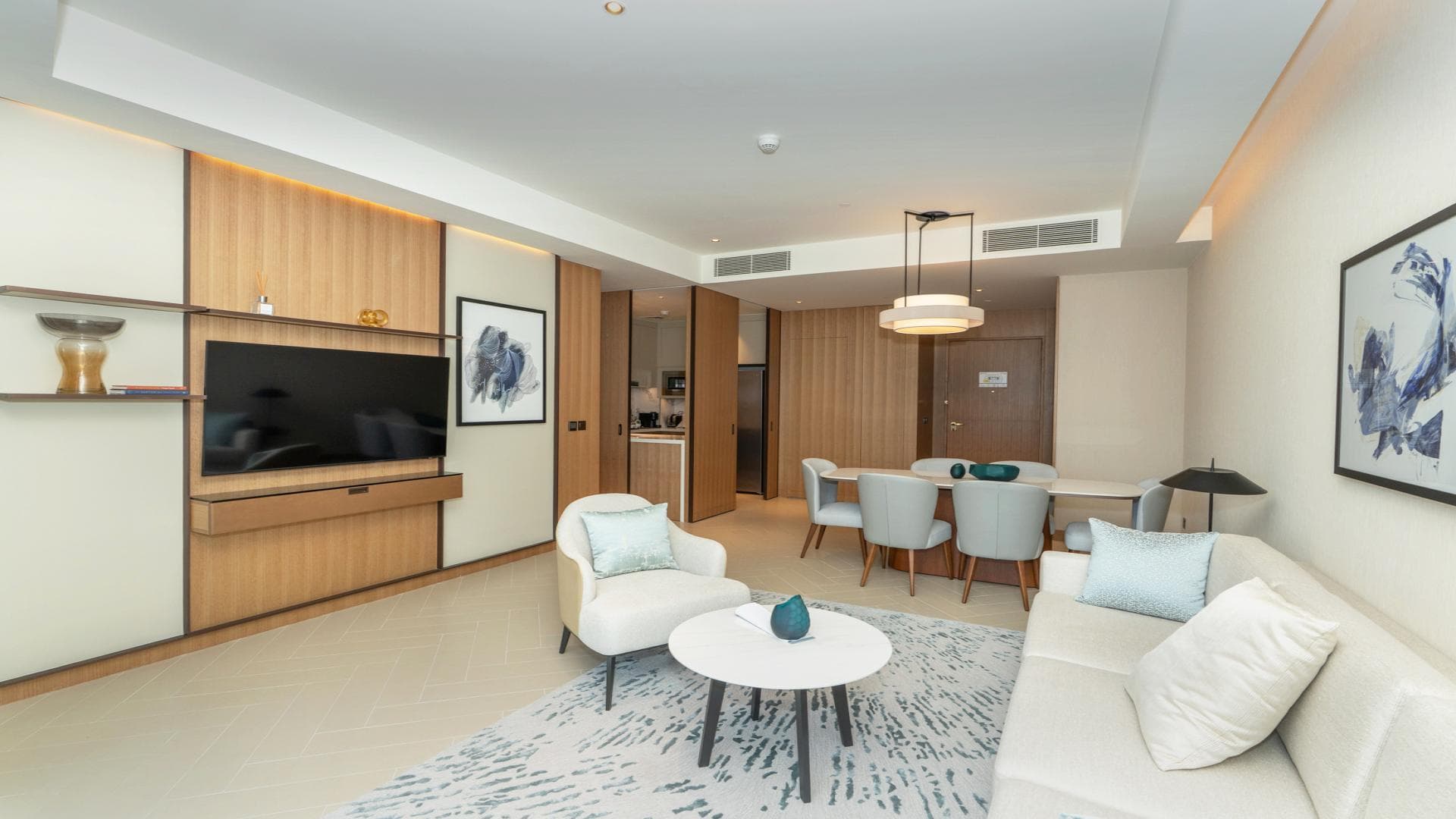 Investing in Luxury: The Ultimate Guide to Buying Property in Downtown Dubai - 5 August 2025 - 36